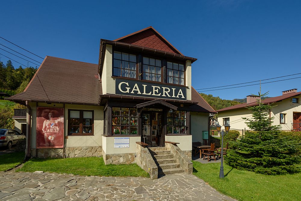 Beskidzka Galeria Sztuki Bator Art Gallery w Szczyrku