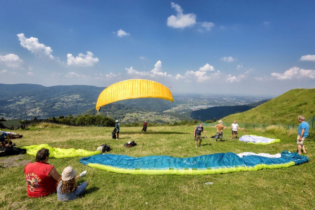 góra żar paralotniarze