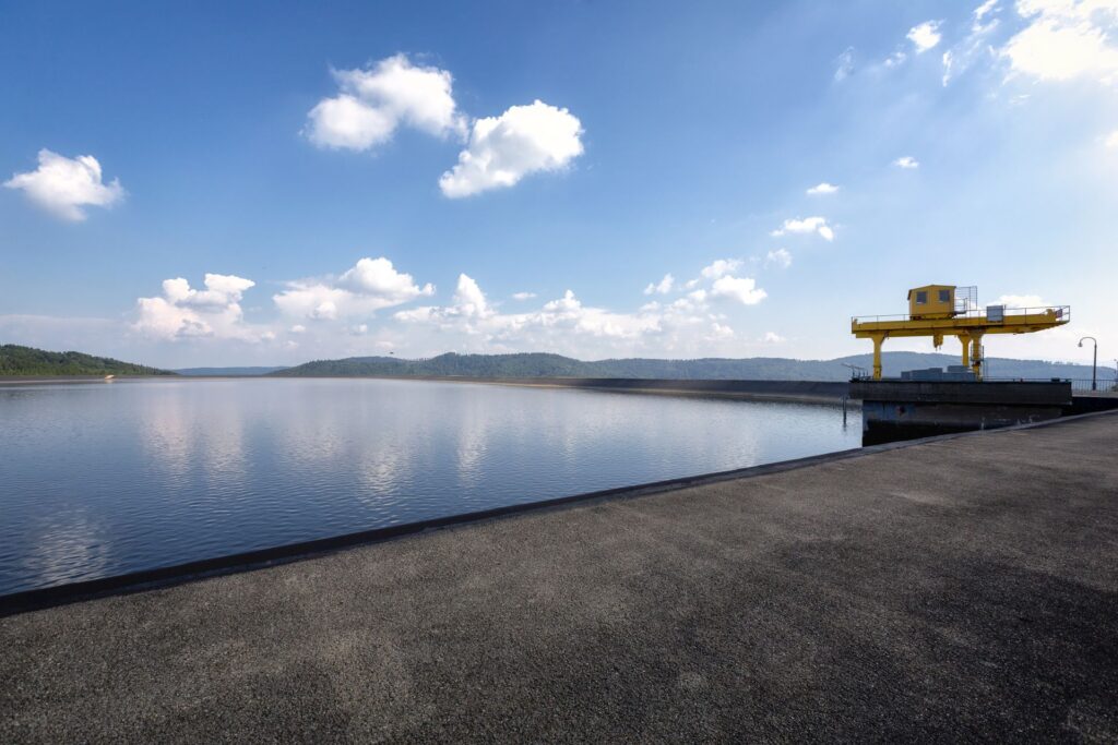 góra żar zbiornik wody