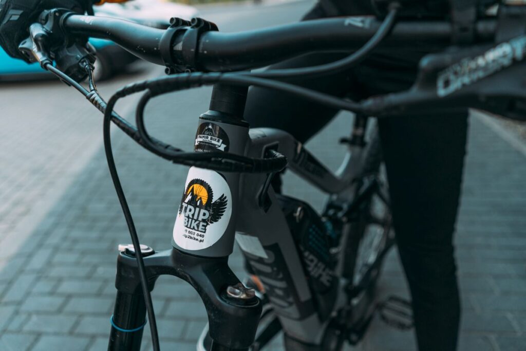 Z jakich części składa się rower górski?